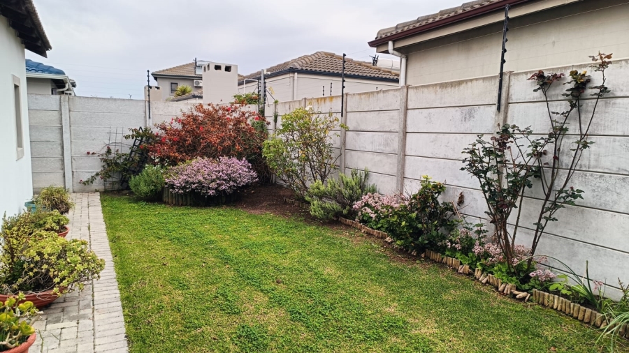 3 Bedroom Property for Sale in Parklands North Western Cape